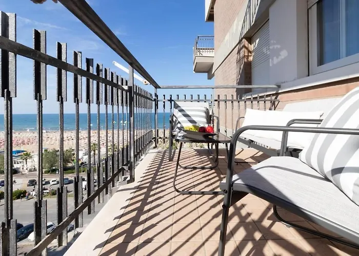 Fellini - Sea View *