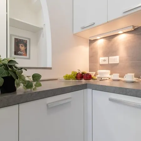 Fellini - Sea View Apartament