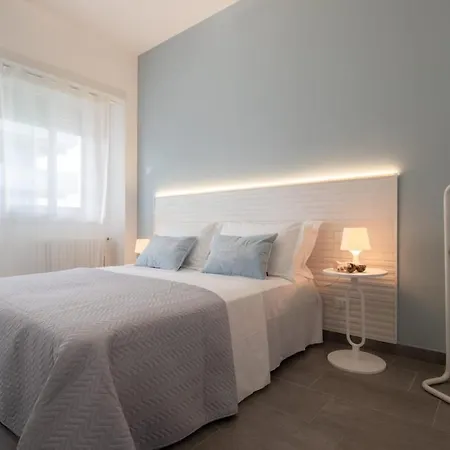 Fellini - Sea View Apartament