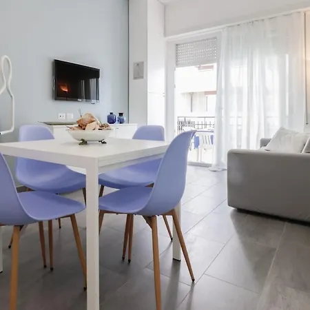 Fellini - Sea View Apartament *